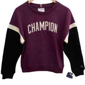 Champion Purple & Black Sherpa
Embroidered Crewneck Sweatshirt NWT XS